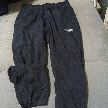 Reebok 블랙 나일론 조거 팬츠 L 사이즈