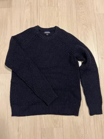 Patagonia 네이비 니트