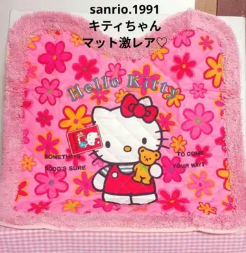 산리오 레트로 키티 매트 러그 [ 초레어 ]