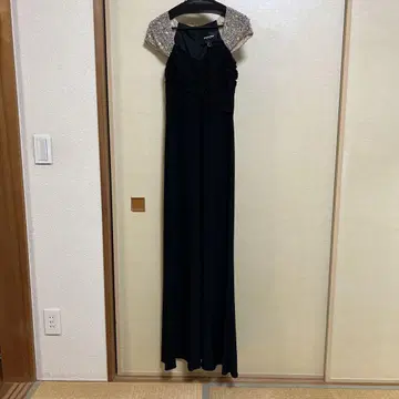 JS BOUTIQUE 블랙 드레스 사이즈 6