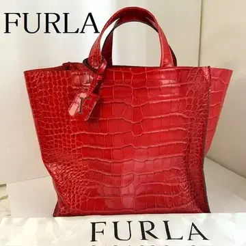 FURLA 빨간색 크로커다일 패턴 가죽 토트백