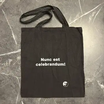 토트백 Nunc est celebrandum! 블랙 페이드
