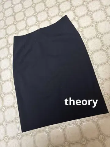 미사용 새상품 theory 타이트 스커트