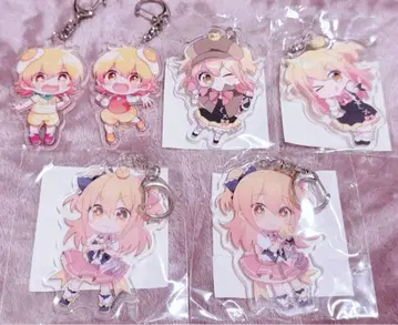 P. 굿즈 아크릴 키링 세트