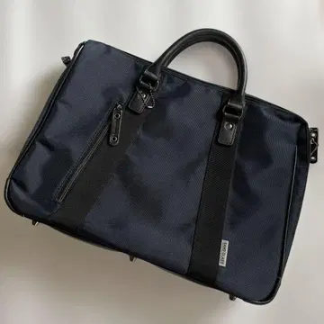 네이비 나일론 비즈니스 백 PC용 포켓 있음 튼튼하고 사용하기 쉬움