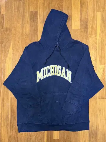 MICHIGAN 로고 네이비 후드티