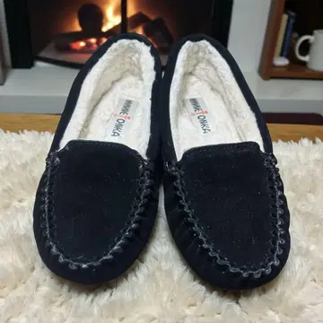 MINNETONKA 블랙 모카신 무스탕 신발 23cm