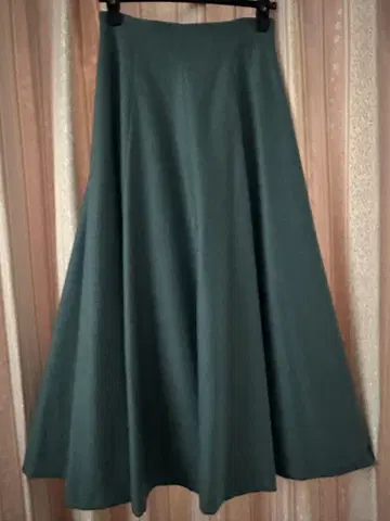 Sybilla 플레어 스커트 다크 그린 그레이