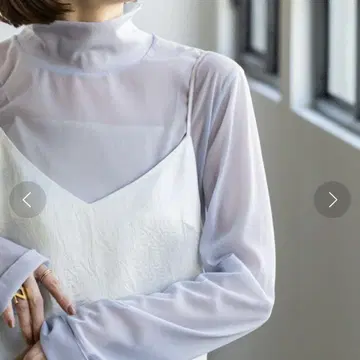 새상품급 NOBLE 노블 2023 시어 스키니 하이넥 TOPS