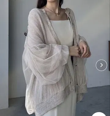 Louere 볼륨 튤 니트 가디건 베이지