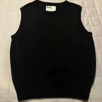MHL. 니트 베스트