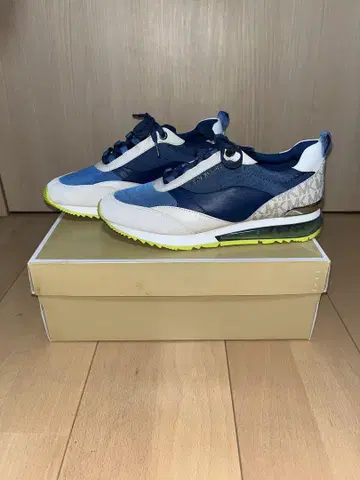 MICHAEL KORS 로우컷 스니커즈