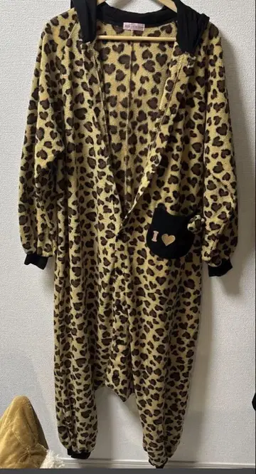 헬로키티 레오파드 무늬 인형옷 파자마 코스프레
