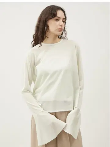 Mila Owen 베어탑 포함 상의