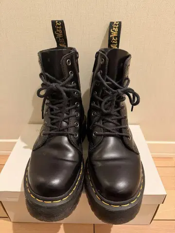 닥터 마틴 JADON 8홀 부츠