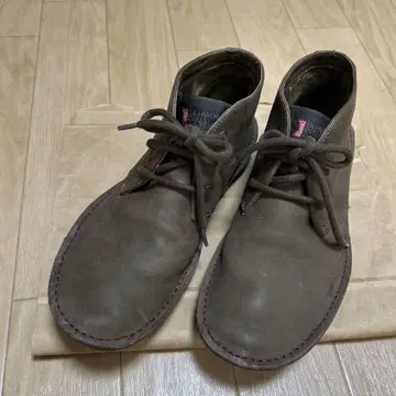 브라운 가죽 신발