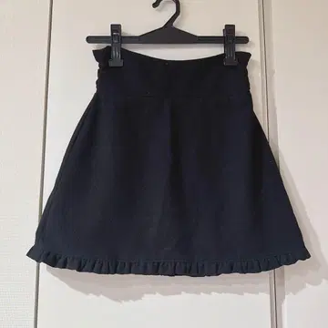 BUBBLES 블랙 플레어 스커트