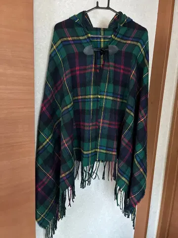 후드 부착 체크 무늬 판초 아우터