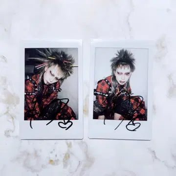 suga 유키치 폴라로이드