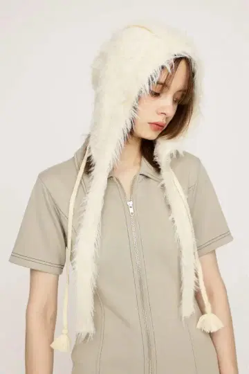 SLY SHAGGY RIBBON BEANIE