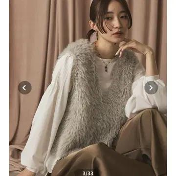 그레디 브릴리언트 미사용 새상품 V넥 샤기 베스트 세트 상의