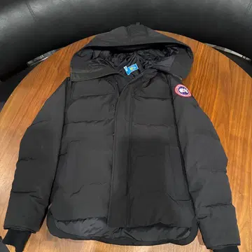 Canada Goose 블랙 다운 자켓 XS