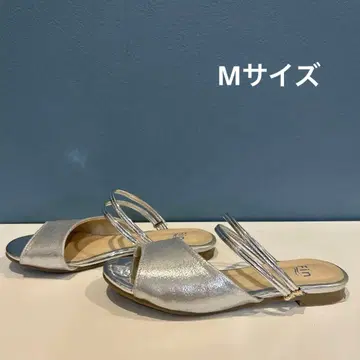 fin 실버 메탈릭 샌들 M 사이즈