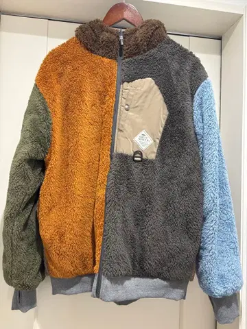 멀티 컬러 플리스 자켓 후드 부착