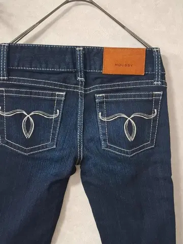[ 새상품급 ] MOUSSY 스키니 데님 23인치