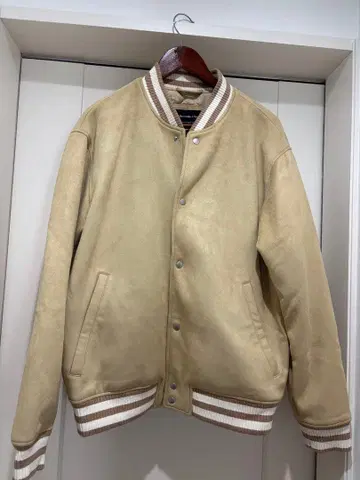 Abercrombie & Fitch 베이지 바시티 자켓 M 사이즈