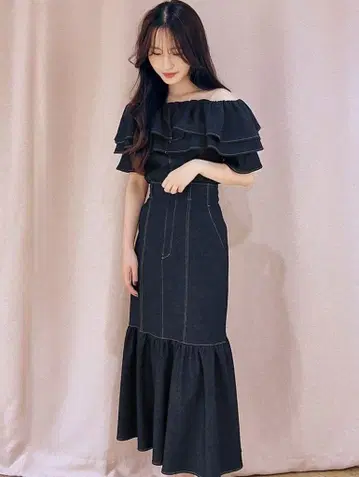 미개봉 새상품 피치 존 볼륨 개더 데님 스커트 M 사이즈
