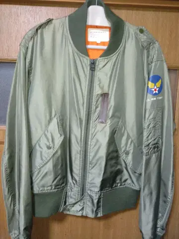 US AIR FORCE MA-1 플라이트 자켓 M 사이즈
