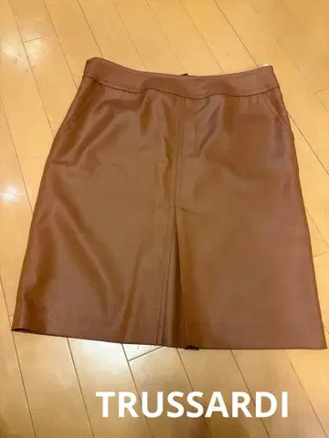 TRUSSARDI 스커트 40