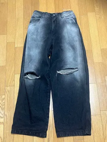 Chikashitsu + 데미지 가공 와이드 팬츠