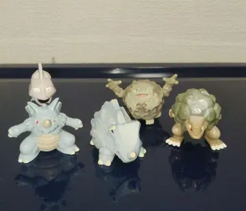몬코레 초기 사이혼, 사이돈, 이워크, 고론, 고로냐 포켓몬
