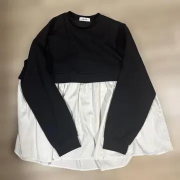 새상품급 앙미누 UNMINOU 백크라운 도킹 상의 (BLACK)