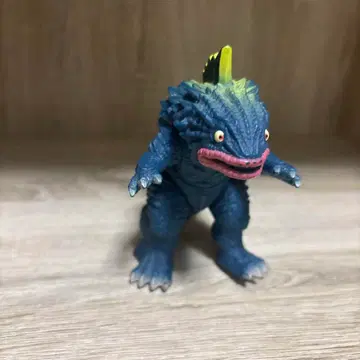 [ 가격 인하 ] 울트라 괴수 500 킹 게스라