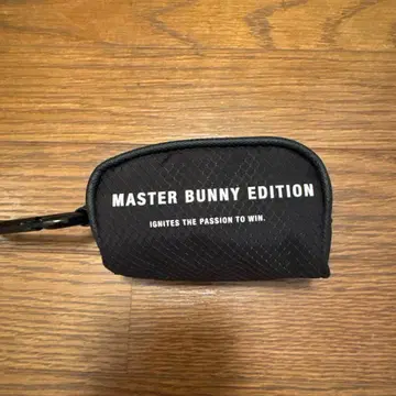 MASTER BUNNY EDITION 공 케이스
