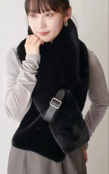 Lui's 벨트 머플러 루이스 블랙