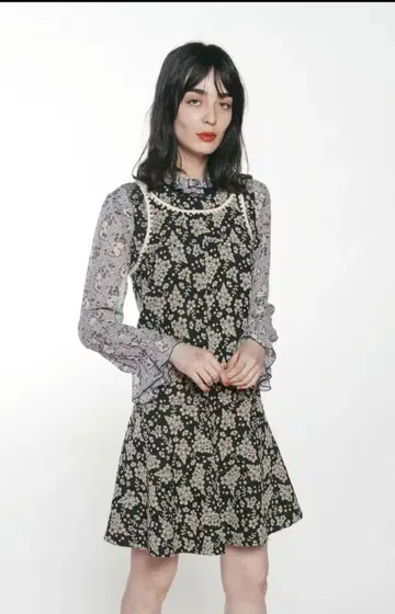 [ 안나수이 ] 꽃무늬 슬리브리스 원피스