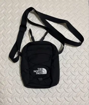 THE NORTH FACE 블랙 숄더백