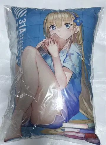 헤븐 번즈 레드 토죠 츠카사 룸웨어Ver 쿠션