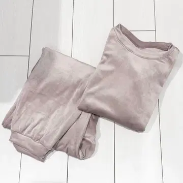 UNIQLO 울트라 스트레치 스무스 세트 M 사이즈 핑크