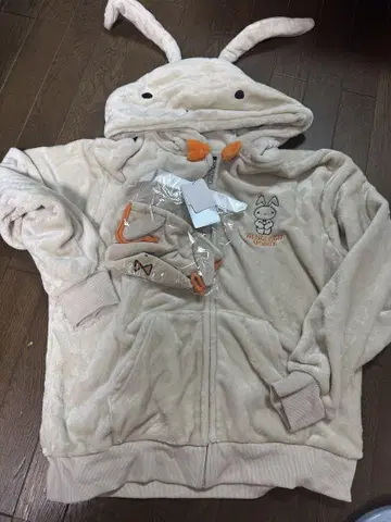 새상품 짱구는 못말려(크레용 신짱) 유리(네네) 복조리 포함 후드티 L