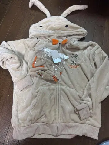 새상품 짱구는 못말려(크레용 신짱) 유리(네네) 복조리 포함 후드티 L