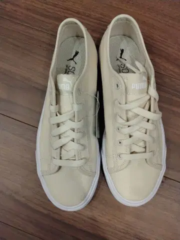 Puma 베이지 캐주얼 스니커즈