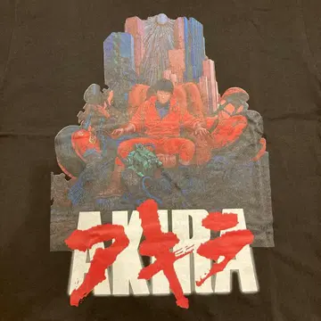 AKIRA 그래픽 T셔츠 블랙