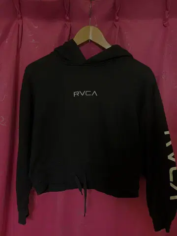 RVCA 크롭 후드티