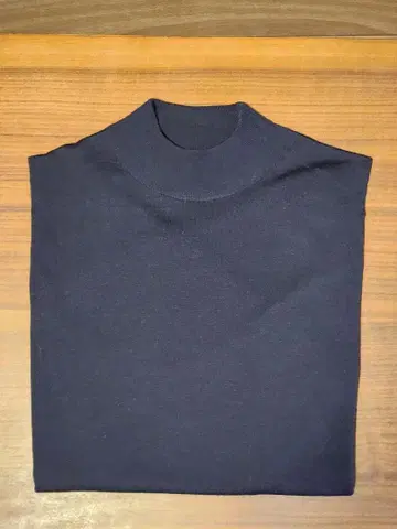 JOHN SMEDLEY 네이비 모크넥 니트 S