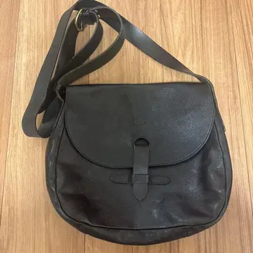 il BISONTE 가죽 숄더백 블랙